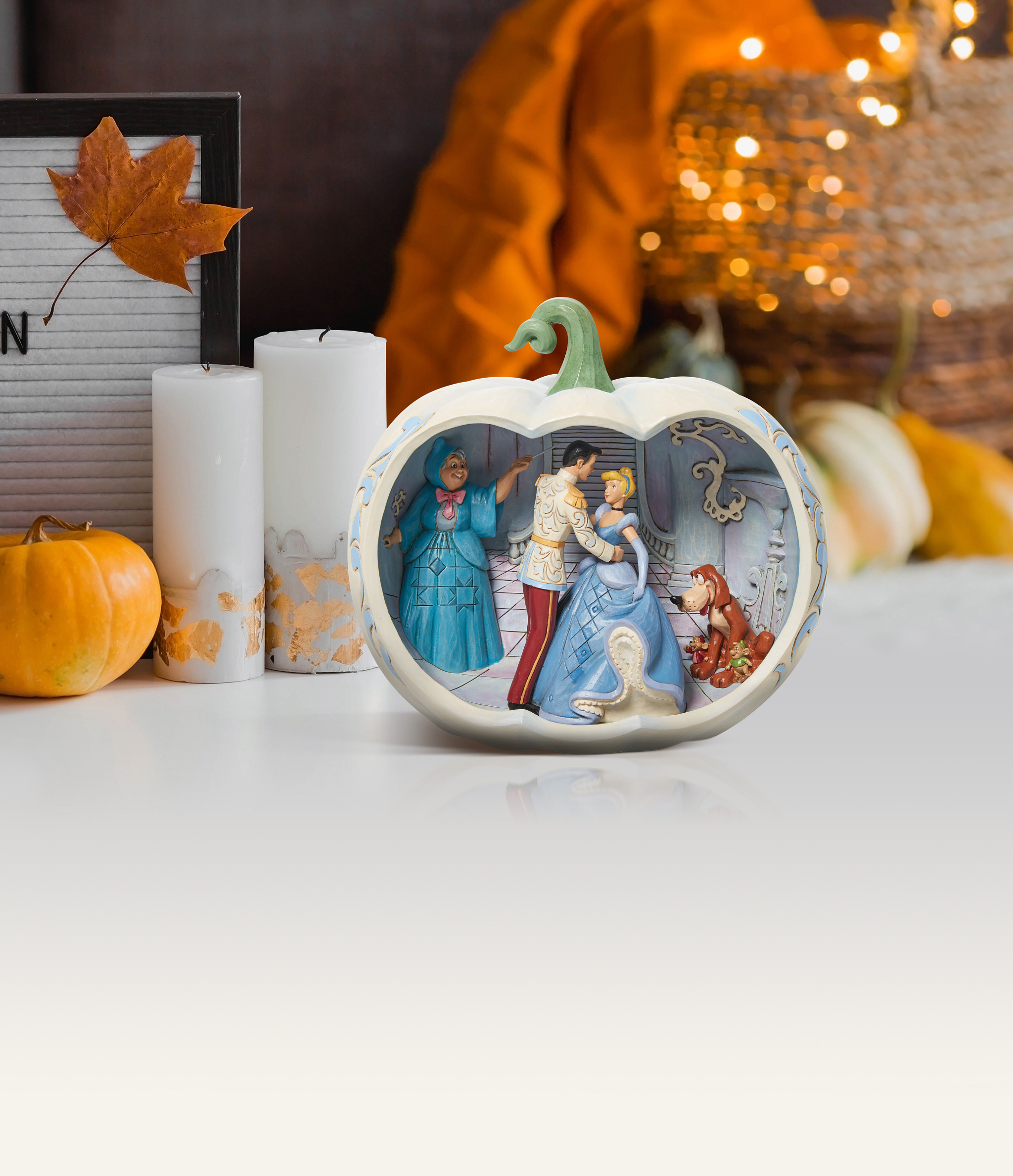 Disney Traditions Figur - Cinderella Filmszene im Kürbis (Love at First Sight) von Jim Shore 6011926