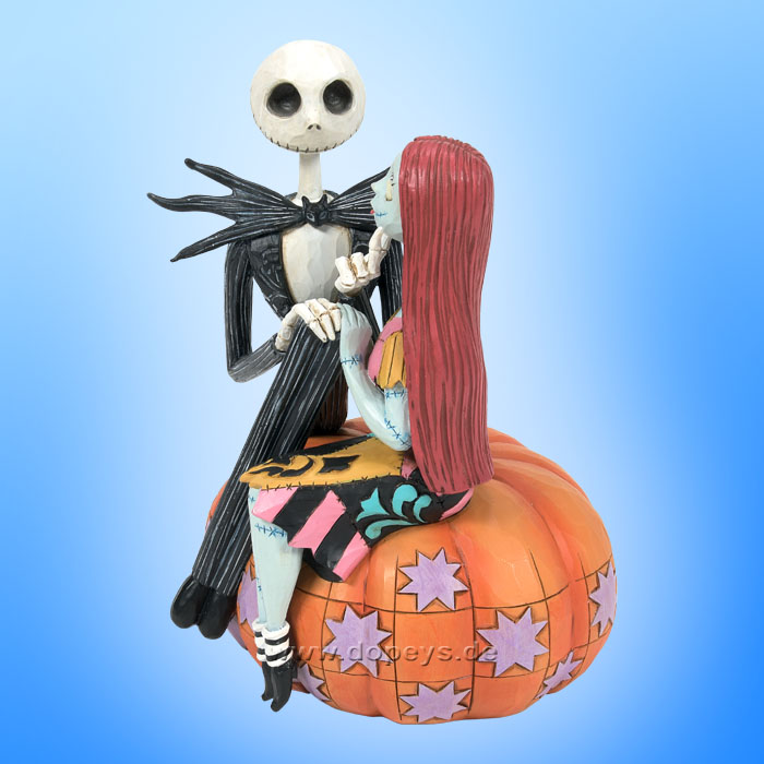 Disney Traditions Figur - Jack and Sally auf einem Kürbis (The Pumpkin King and Sally) von Jim Shore 6014358