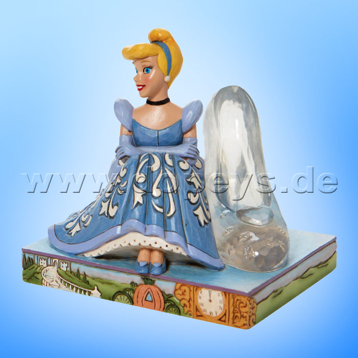 Disney Traditions - A Magical Midnight (Cinderella with Glass Slipper) figurine by Jim Shore 6010095