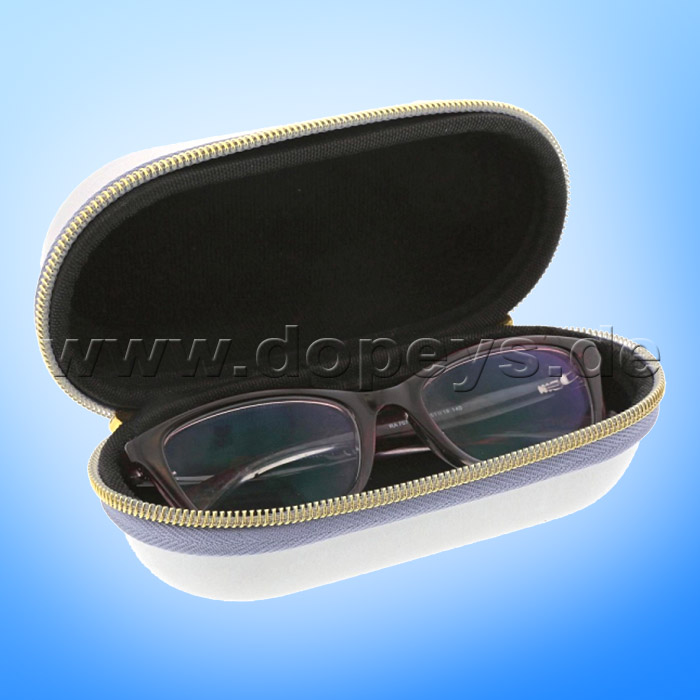 Disney Enchanting Collections - Snow White Glasses Case A29643