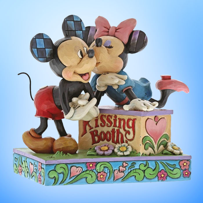 Disney Traditions / Jim Shore figurine from Enesco "Kissing Booth (Mickey Mouse & Minnie Mouse)" 6000970