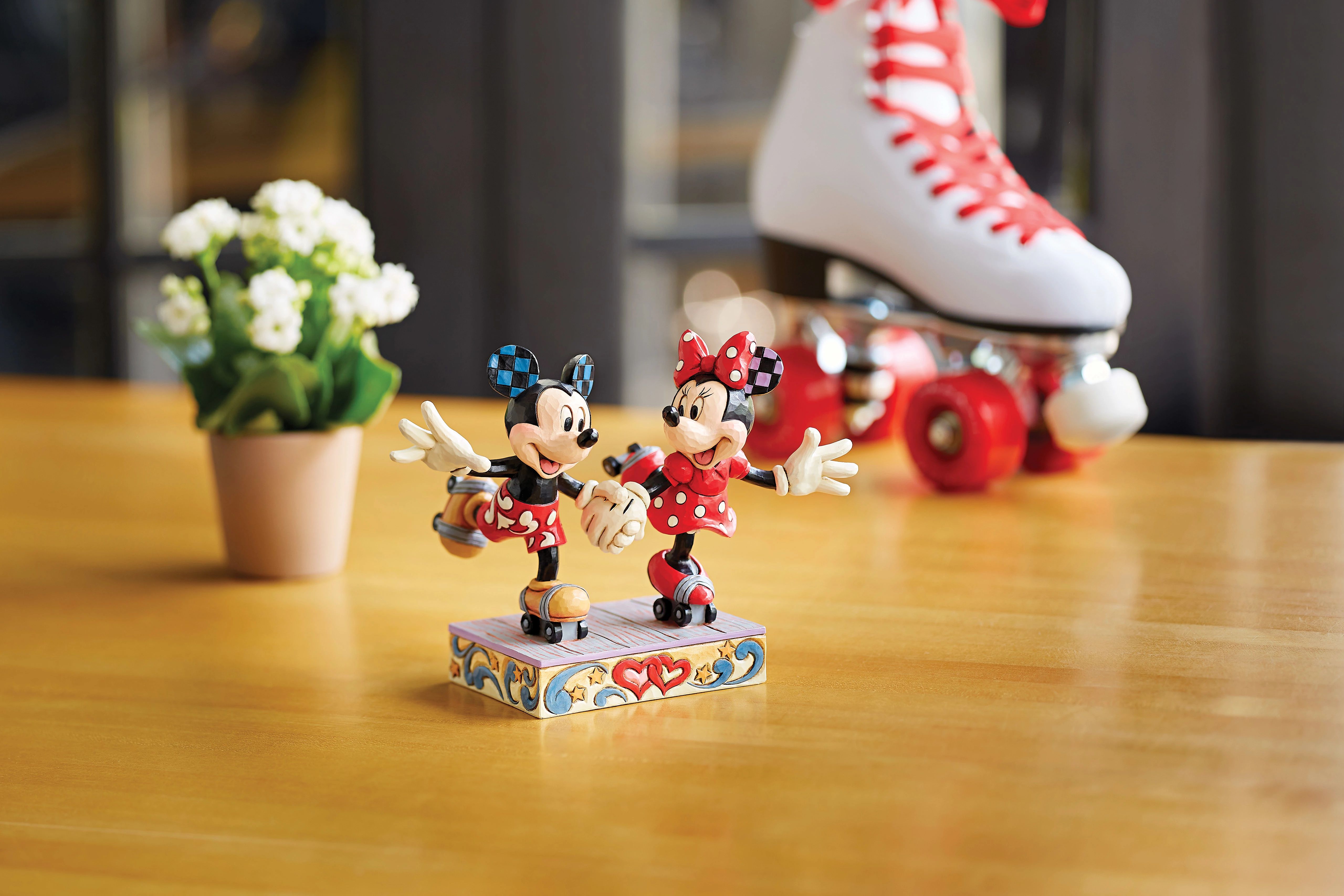 Disney Traditions - Mickey & Minnie Roller Skating (A Sweet Skate) figurine by Jim Shore 6014315