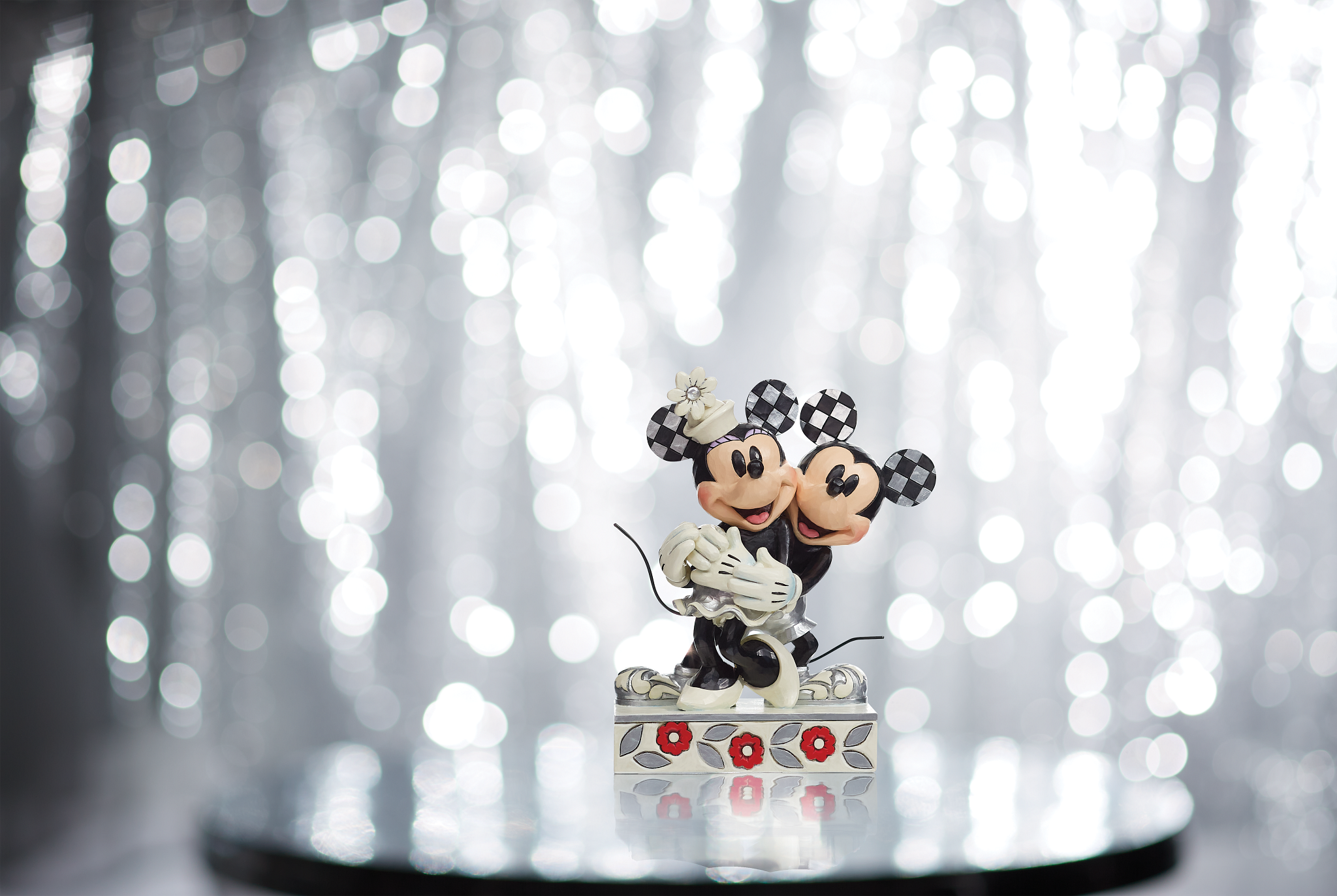 Disney Traditions - Mickey & Minnie Mouse Disney 100 (Centennial Celebration) figurine by Jim Shore 6013198