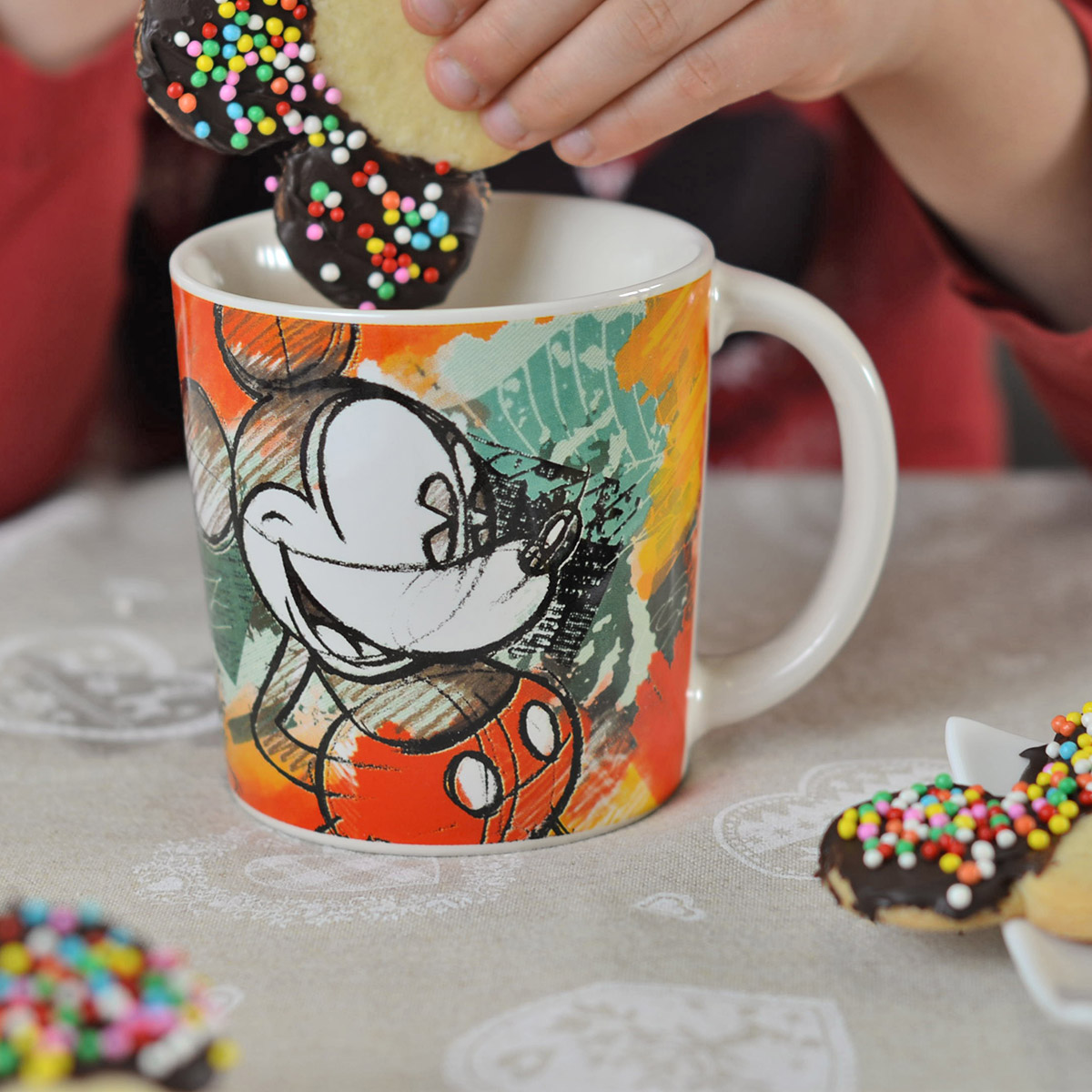 Disney Tasse / Kaffeetasse Elfenbein-Mickey "Rot" - Mickey & Minnie Color Fun, im italienischen Design PWM21CF-1S, 39cl