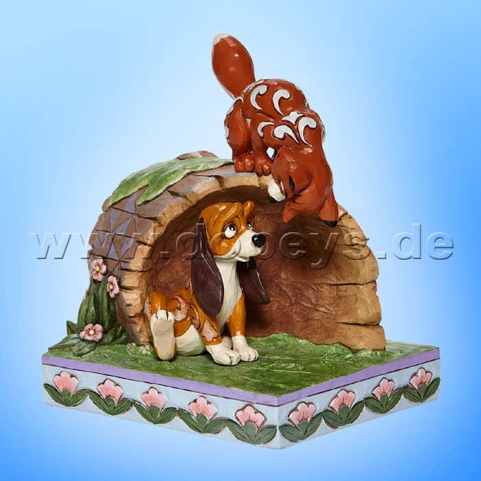 Disney Traditions - Unlikely Friends (Cap & Capper am Baumstamm) von Jim Shore 6008077